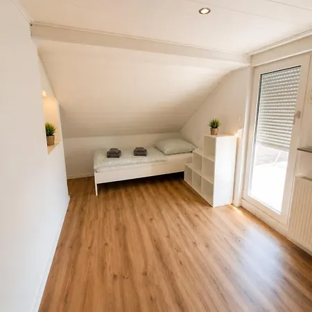 Apartment Geraeumige Mit Sonnenterrasse Hackenheim